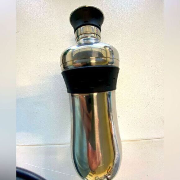 EUC - Oggi Mini Cocktail Shaker Stainless Steel - Bar Utensils Mixed Drinks - Picture 1 of 6
